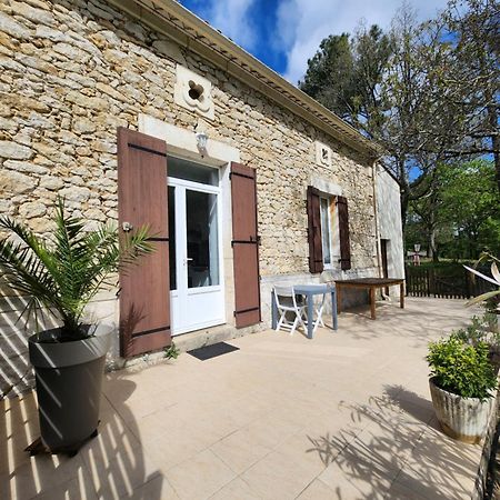 Gite Les Longeres Montazeau Exterior photo