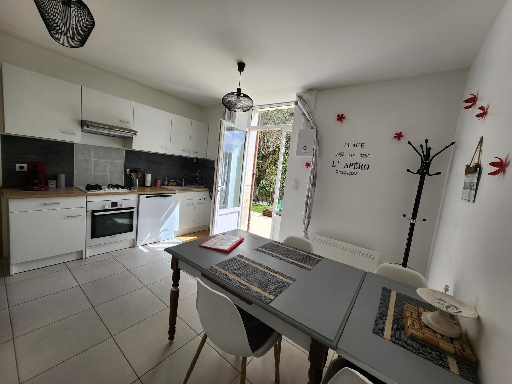 Gite Les Longeres Montazeau Exterior photo